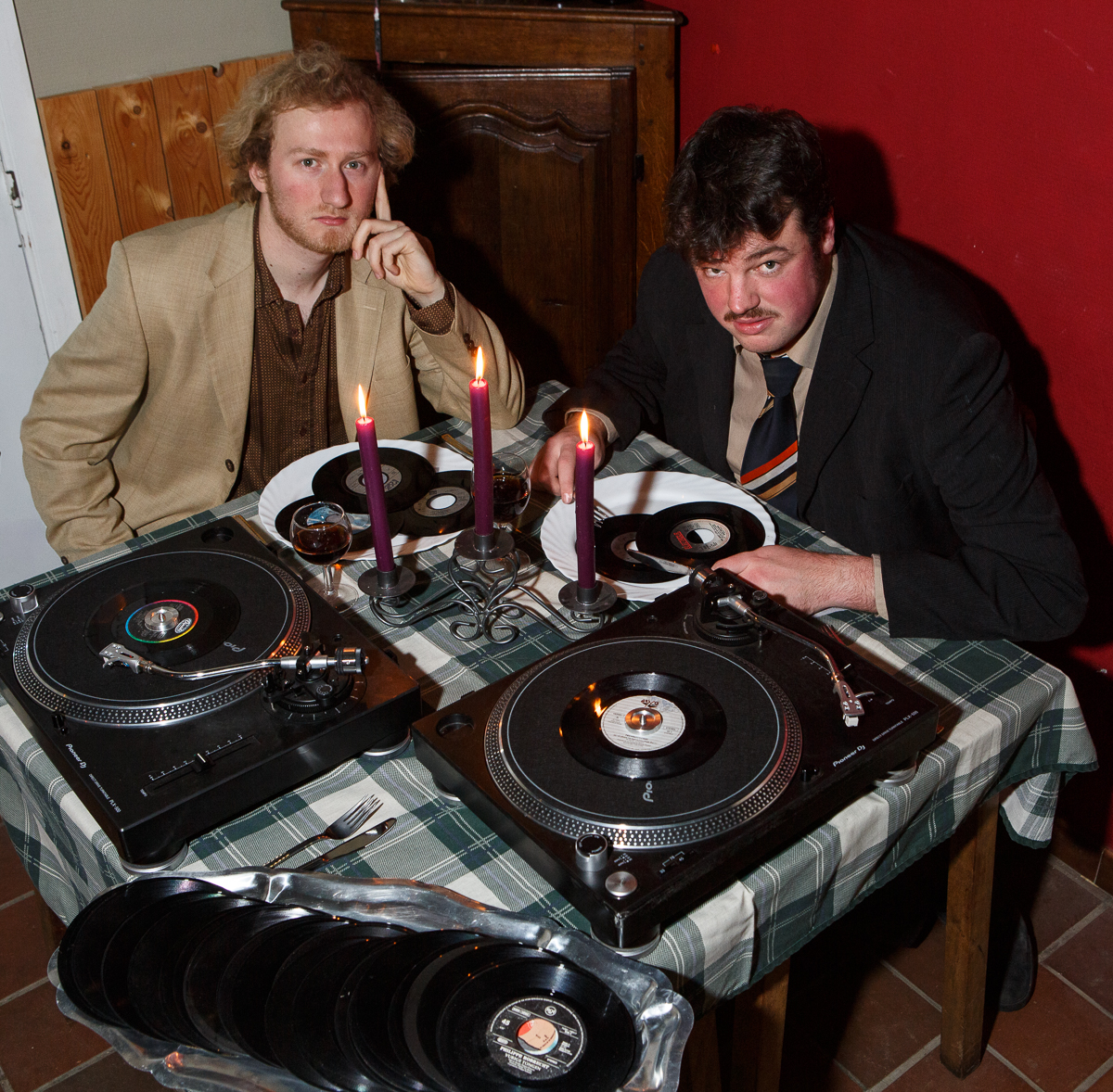Discobar Sarzebuuze
